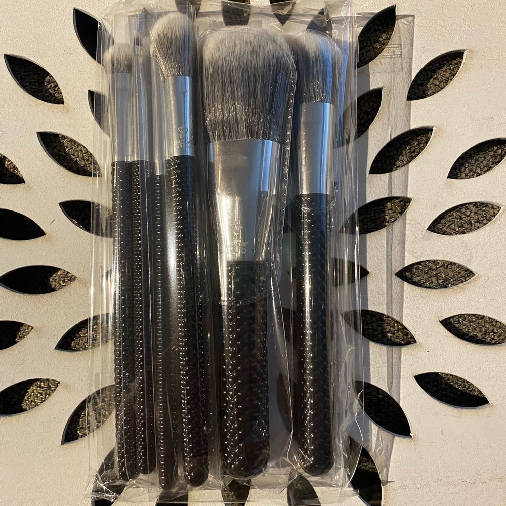 Moda Studio 8 pc Pro Glam Set 100% Vegan